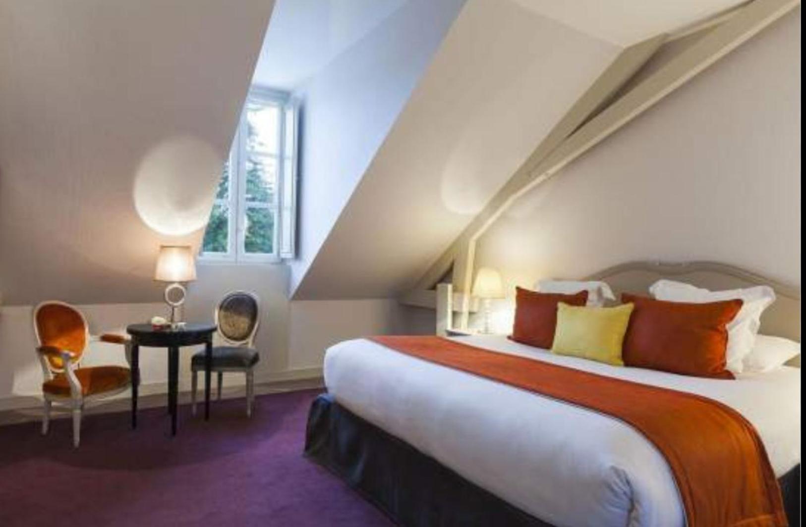 Empress Madani Palace Hotel Surrey Zewnętrze zdjęcie