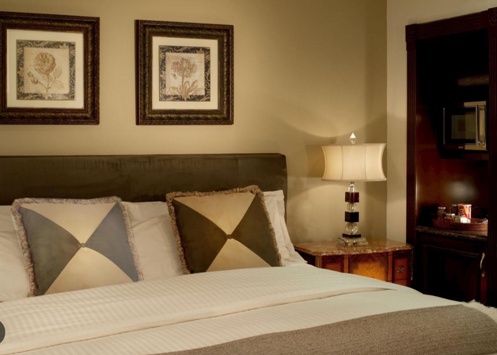 Empress Madani Palace Hotel Surrey Zewnętrze zdjęcie