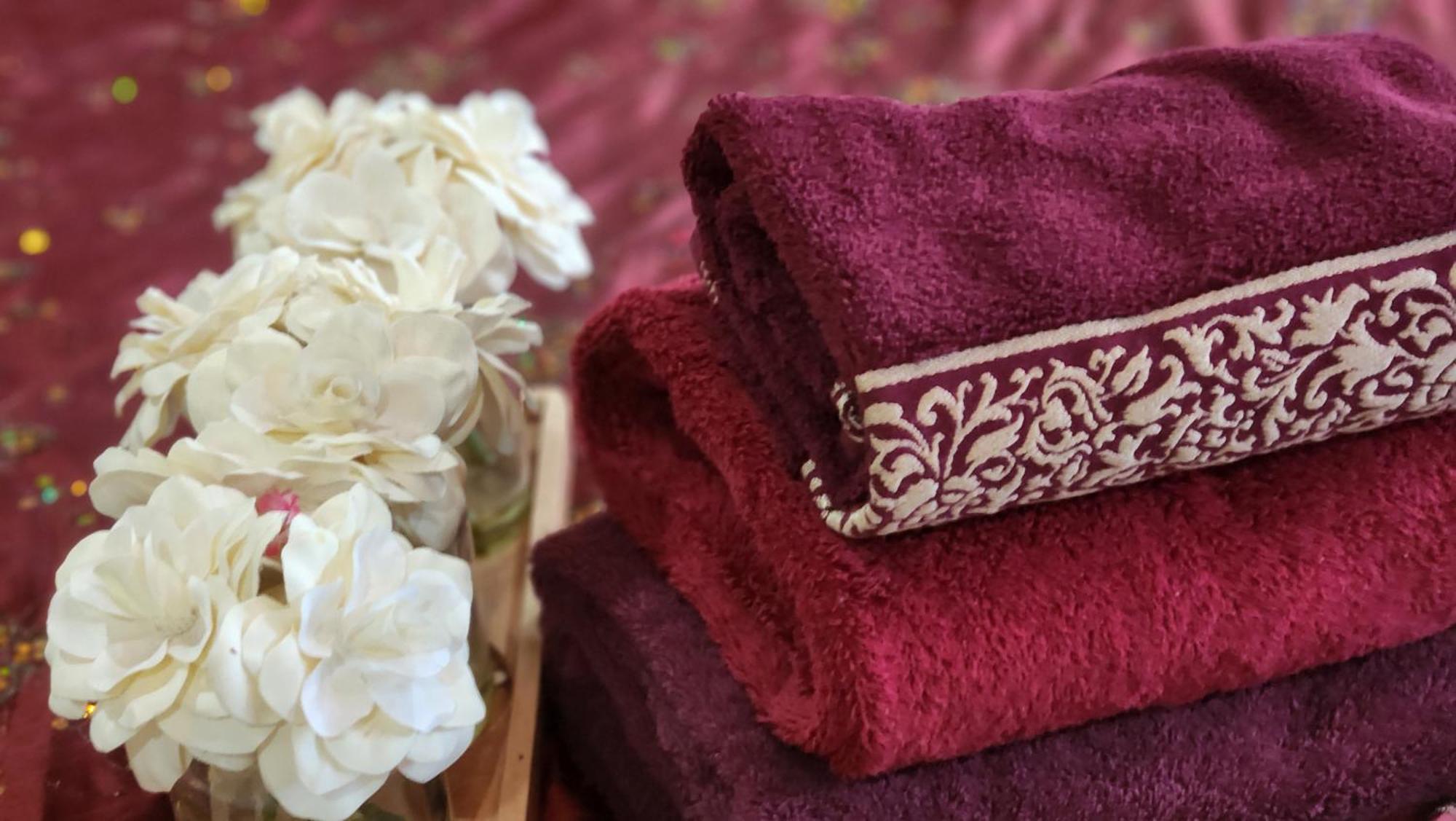 Empress Madani Palace Hotel Surrey Zewnętrze zdjęcie