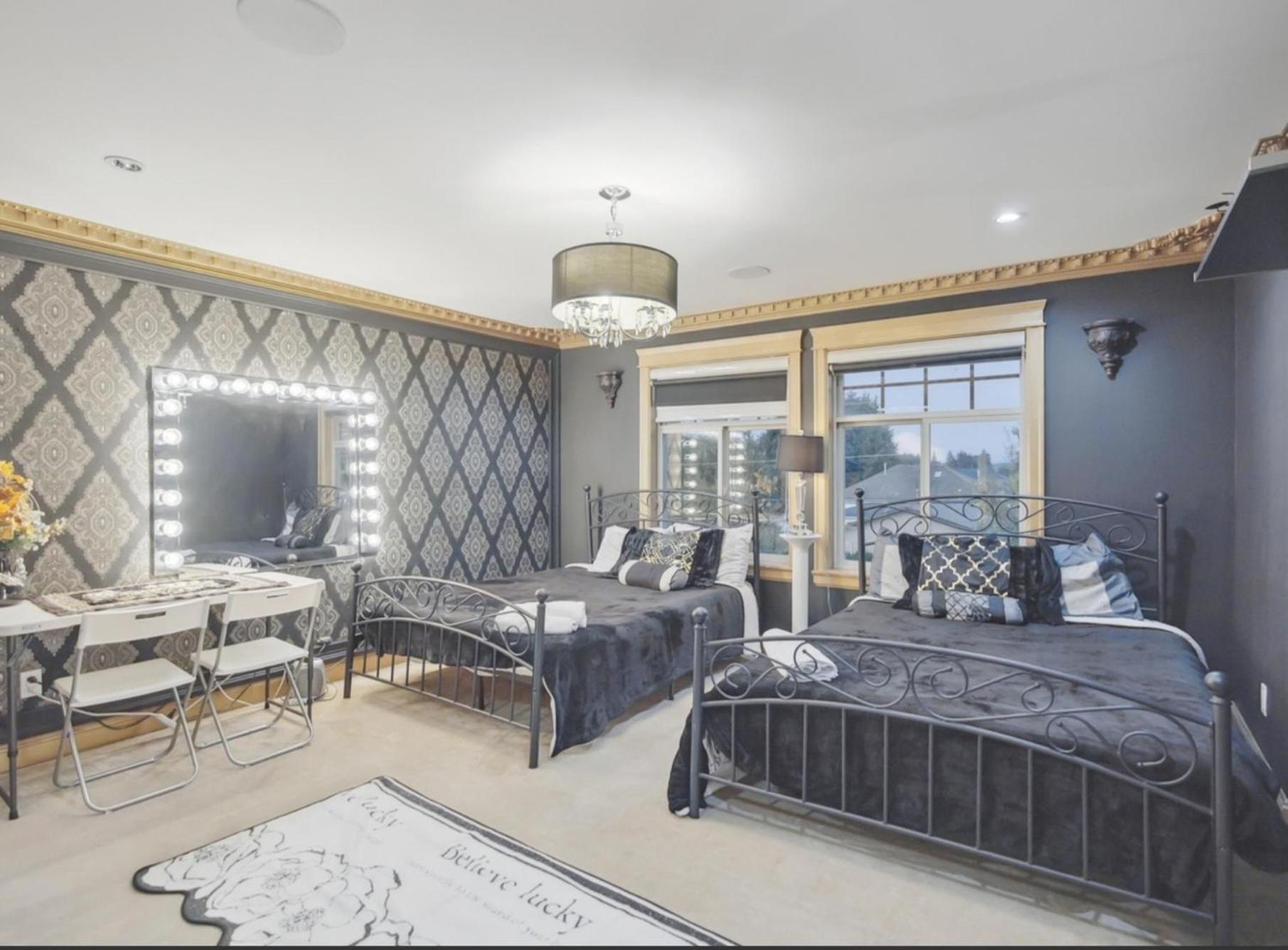 Empress Madani Palace Hotel Surrey Zewnętrze zdjęcie
